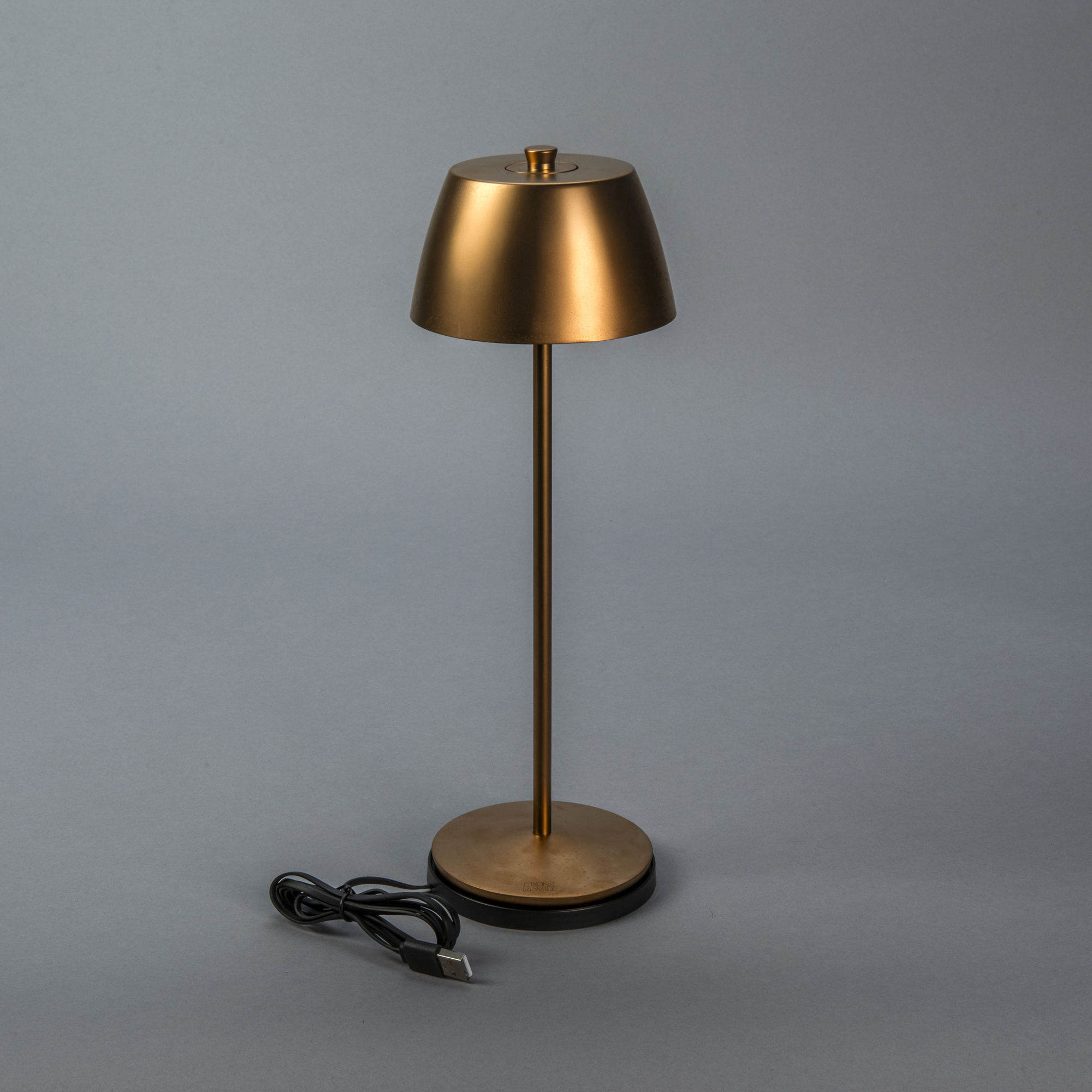 Èze bordslampa Matt Koppar USB Matt Koppar