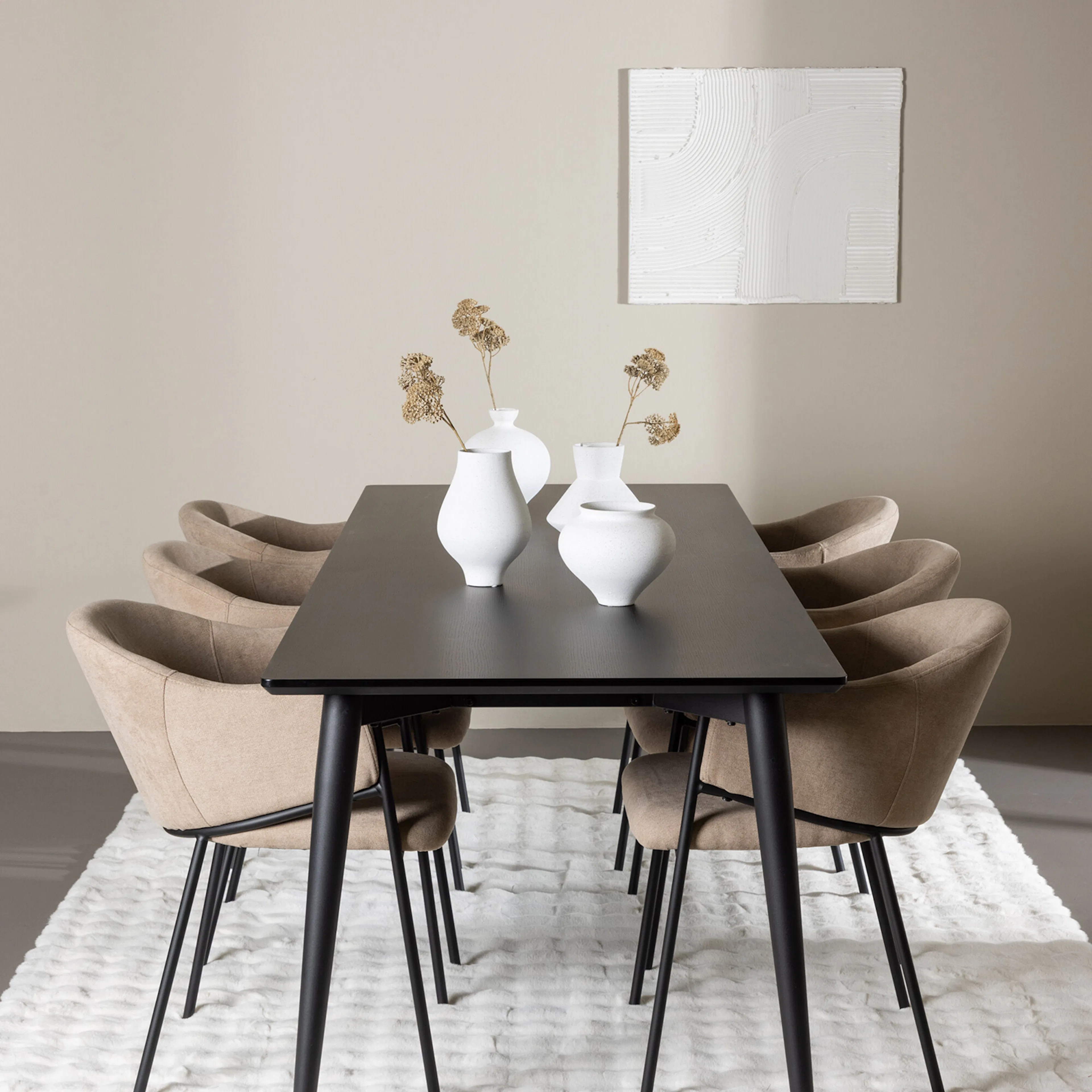 Ellis Dining Table with Evelina Dining Chair Svart/Beige