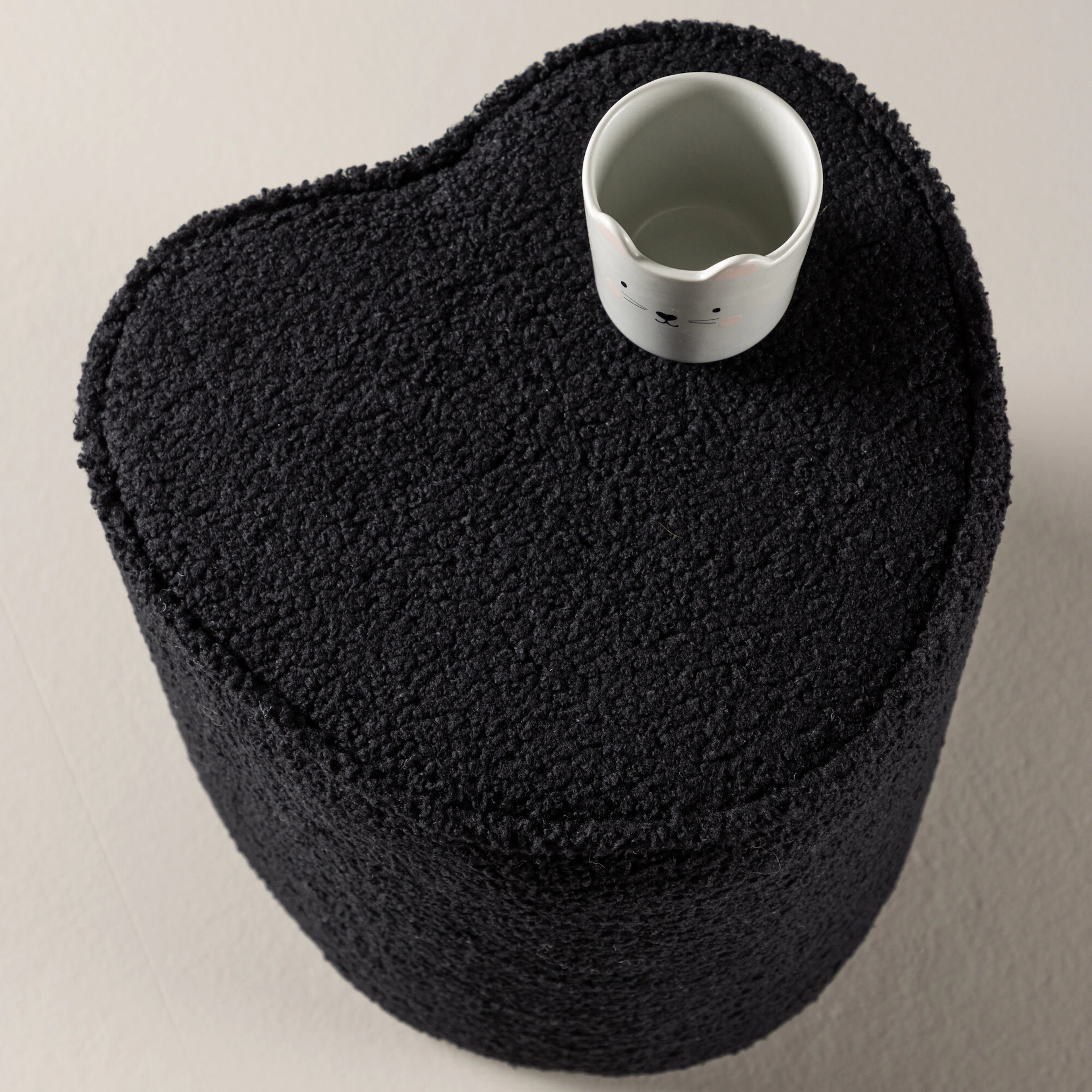 Heart Kids Pouf Pouf - Black / Teddy FSC 100% Svart