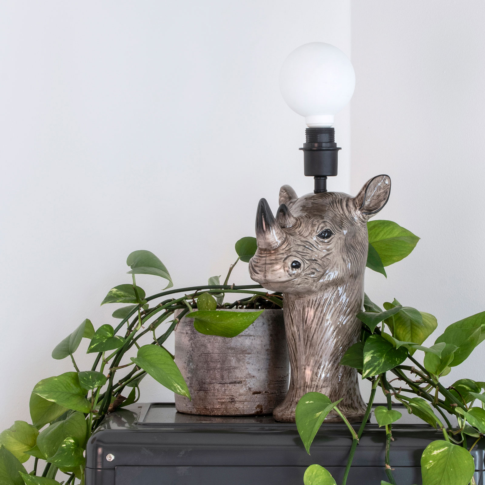 Lampfot Globen Lighting Rhino