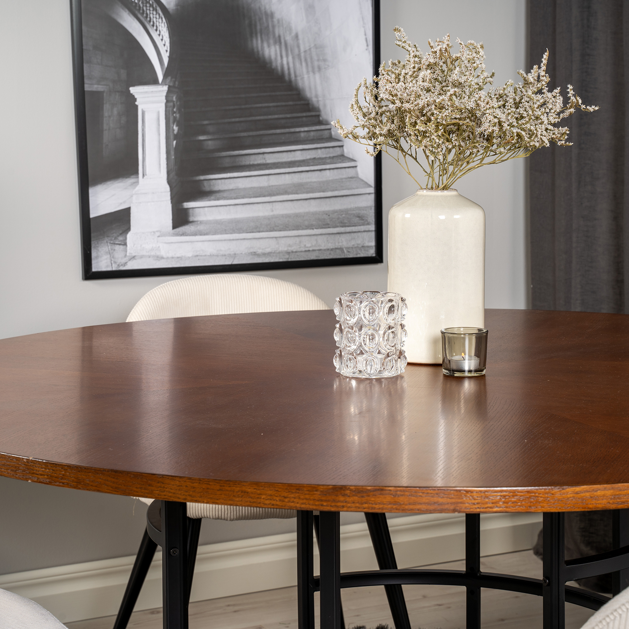 Matgrupp furniture/fashion Copenhagen med 4 Valentina Manchester Stolar