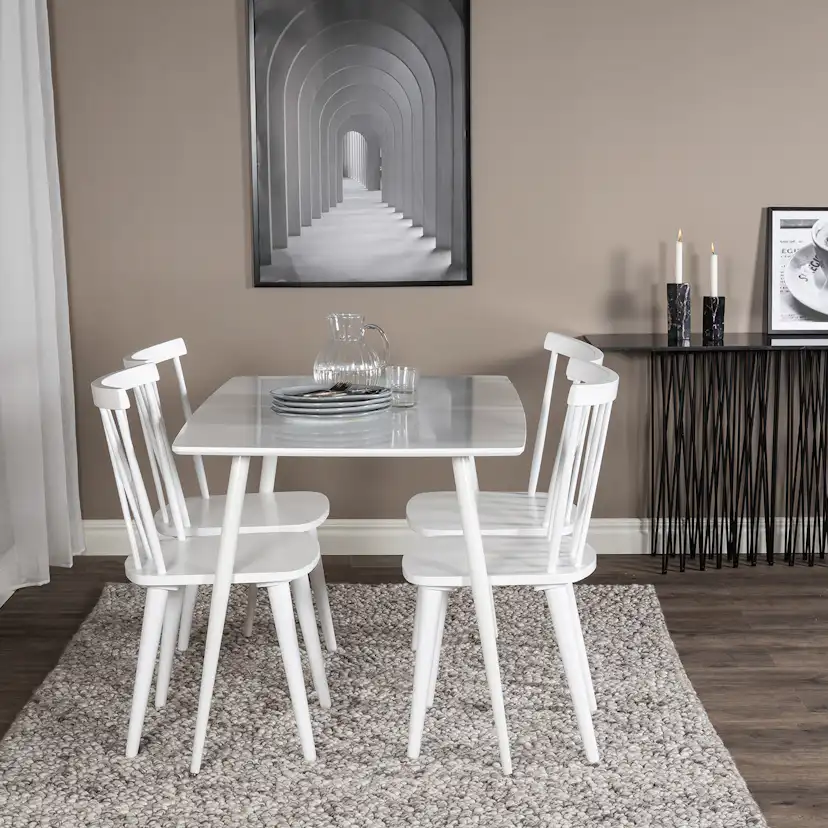 Matgrupp Venture Home Pobbie med 4 Marie Stolar Gummiträ