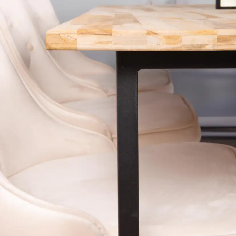 Matgrupp Venture Home Cirebon med 6 Velvet Deluxe Stolar