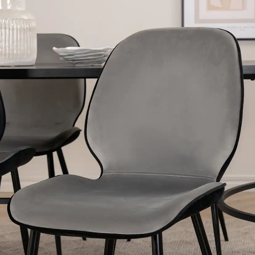 Matgrupp Venture Home San Francisco matbord och Elisa matstol