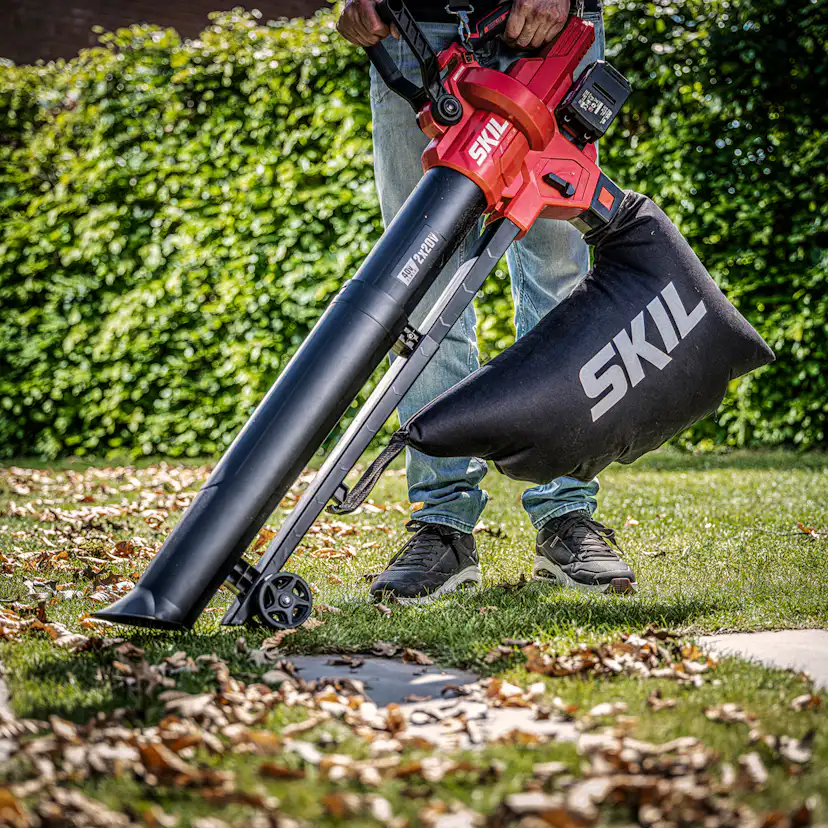 Lövblås/-Sug SKIL 0350 BA Kolborstfri Batteridriven