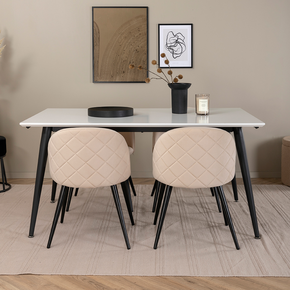 Matgrupp Venture Home Jolie med 4 Valentina Stitcthes Stolar Sammet