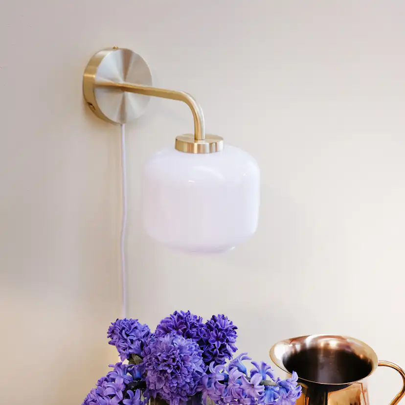 Vägglampa Dyberg Larsen Arp D15