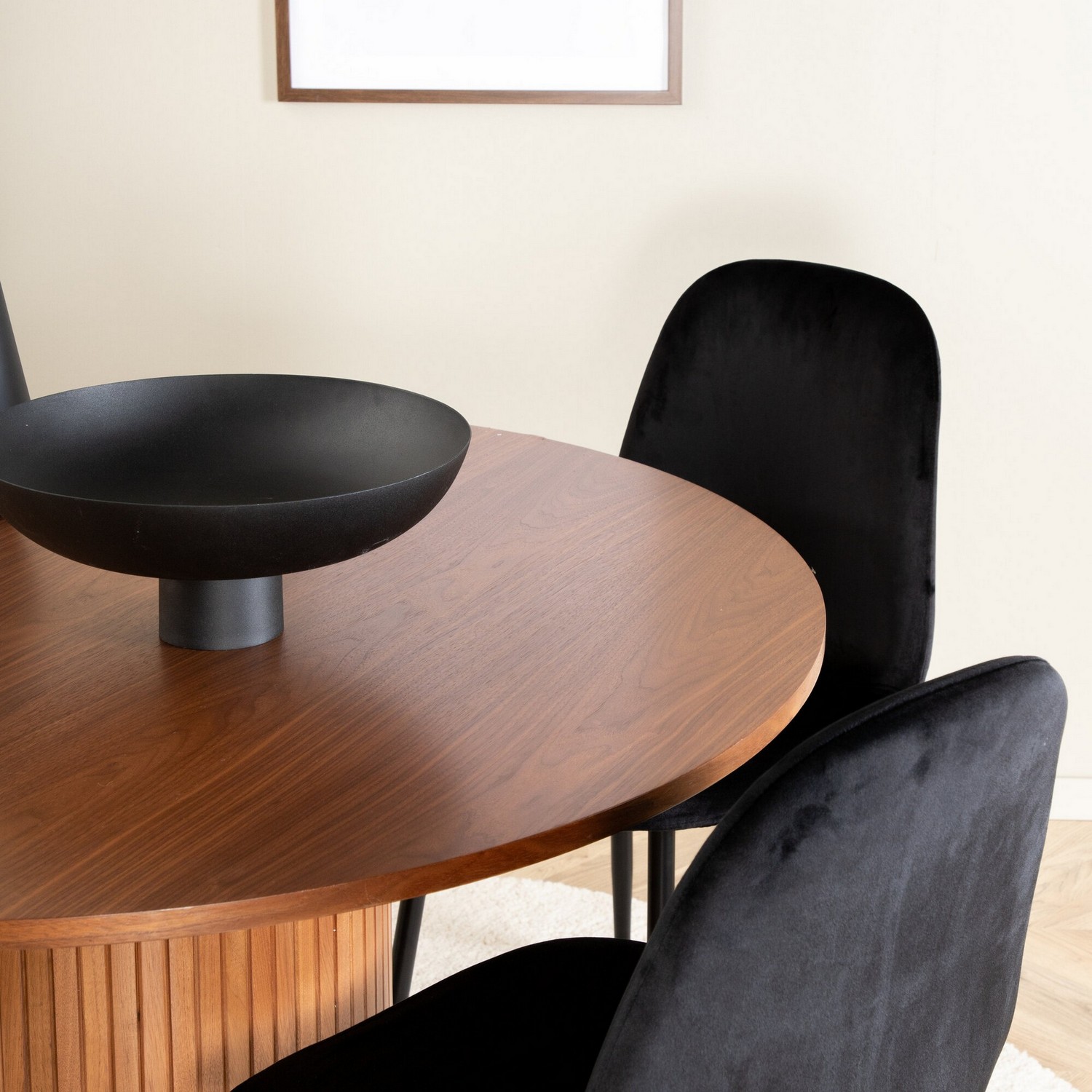 Matgrupp Venture Home med Bianca Matbord och 4 Pobbie Matstolar