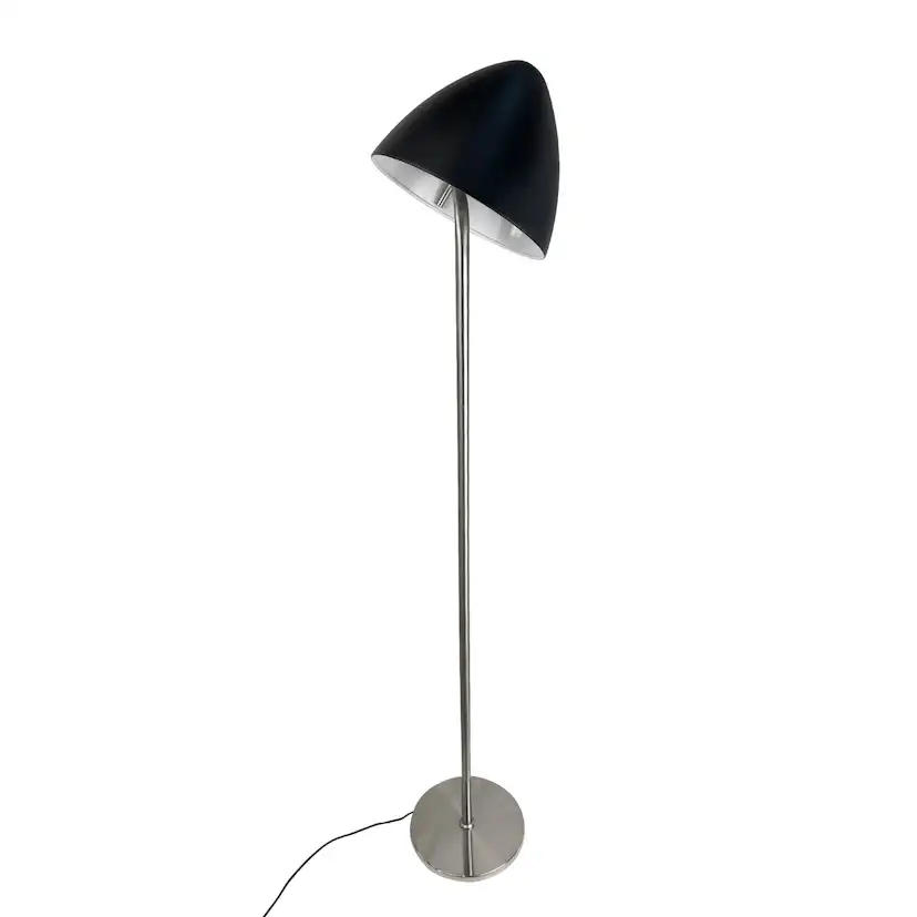 Golvlampa Dyberg Larsen Oulu