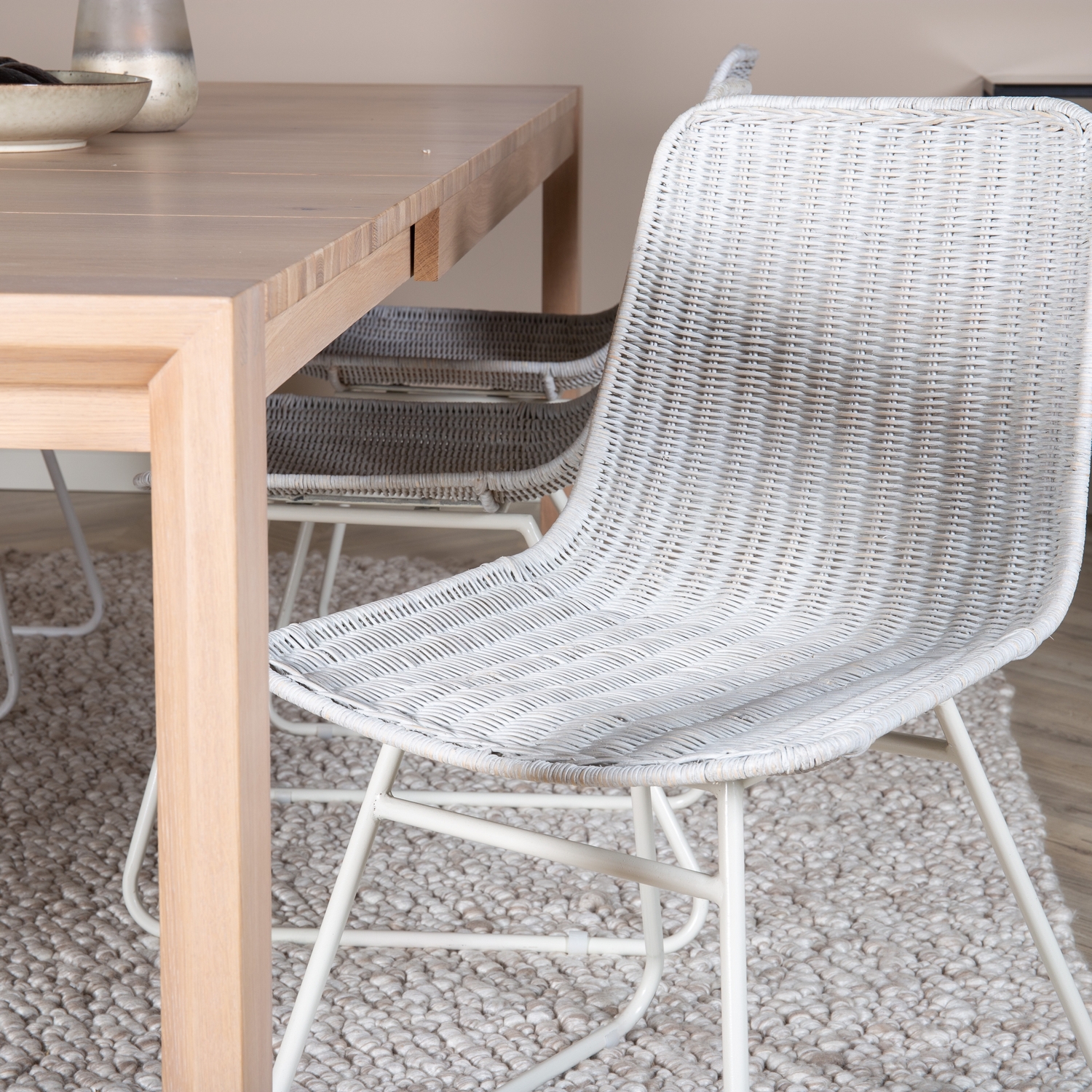 Matgrupp Venture Home Shy med 6 Cornelia Matstolar