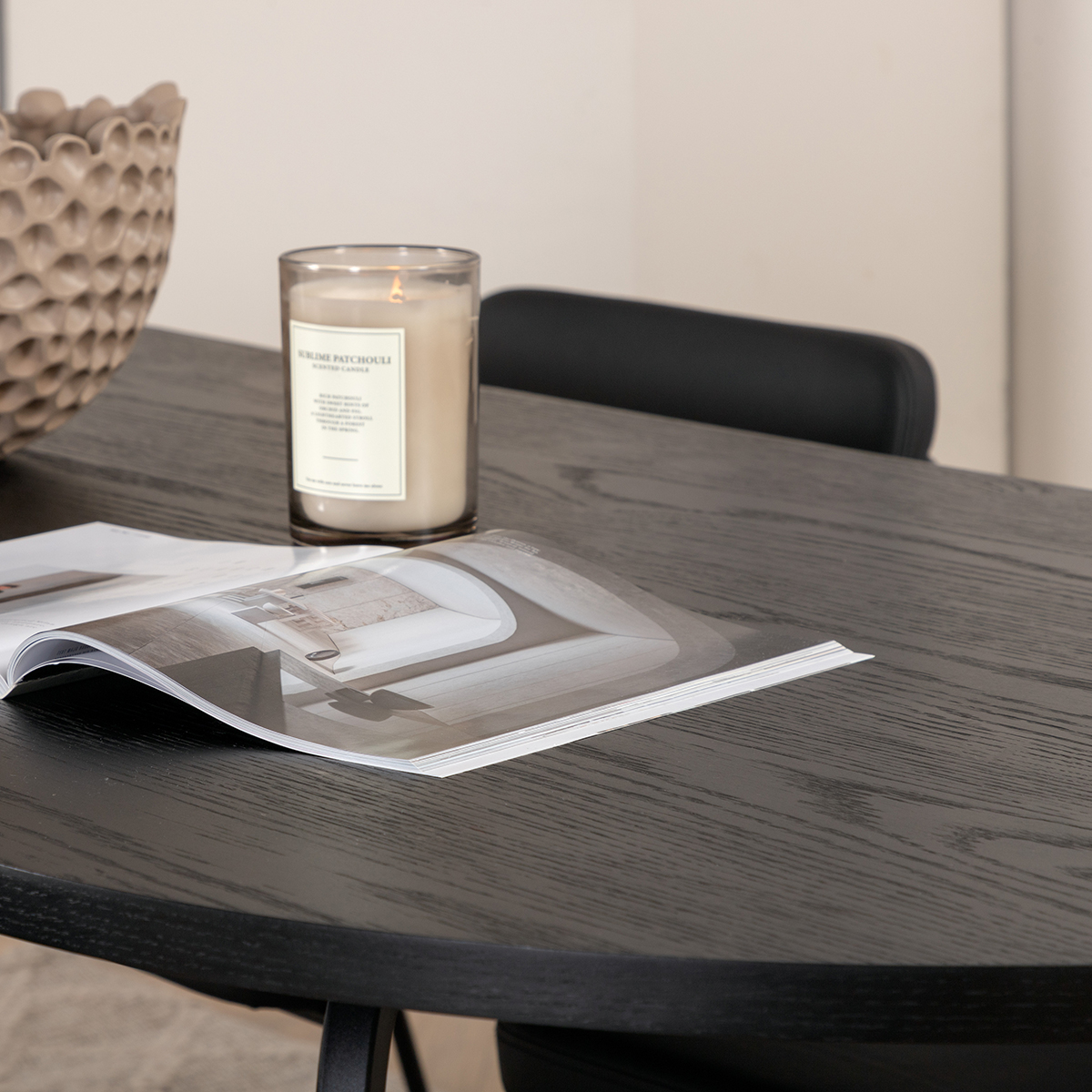 Matgrupp Venture Home San Francisco matbord och Tjärö matstol