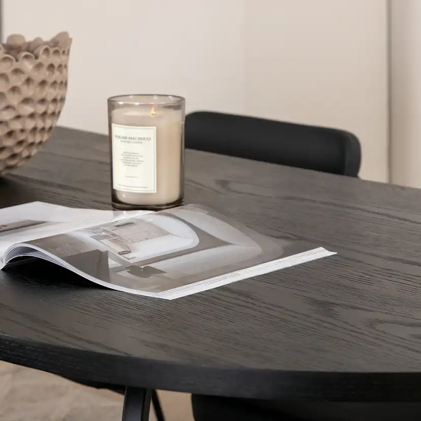 Matgrupp Venture Home San Francisco matbord och Tjärö matstol