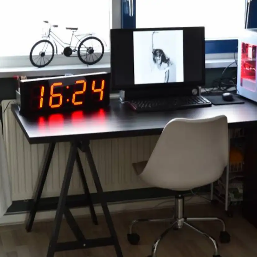 LED-Klocka NeXtime Big D Svart