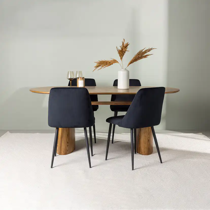 Matgrupp Venture Home Isolde med 4 Night Stolar