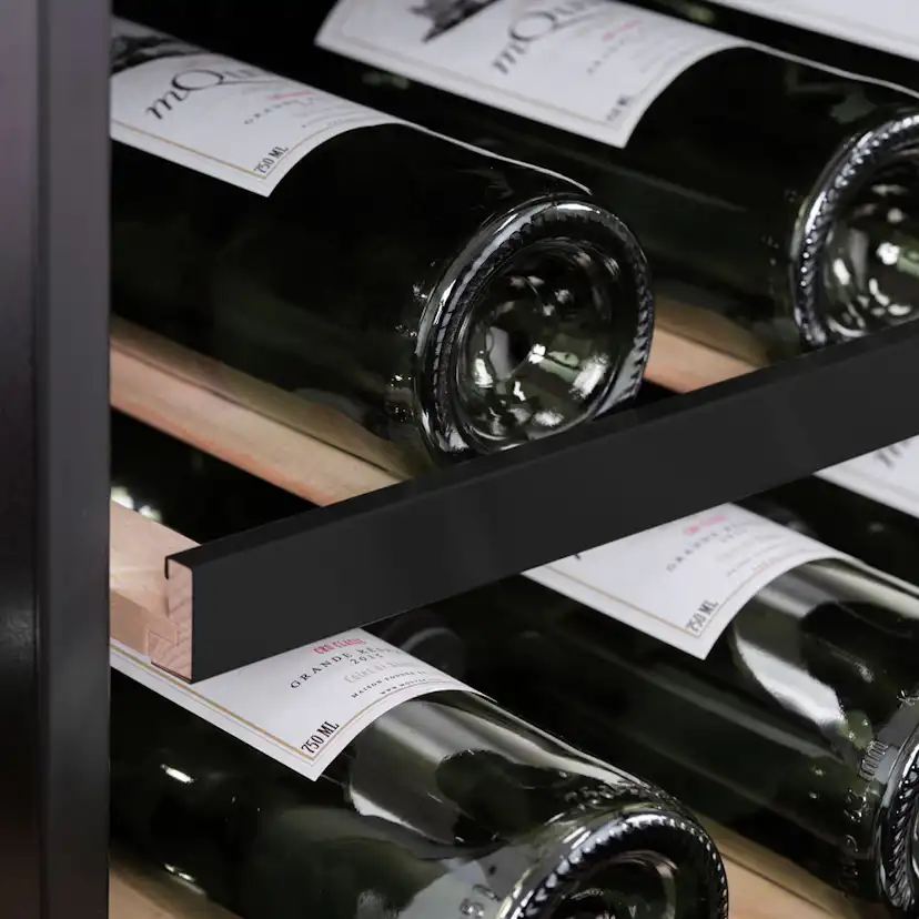 Hyllfront till WineCave 40 Anthracite Black