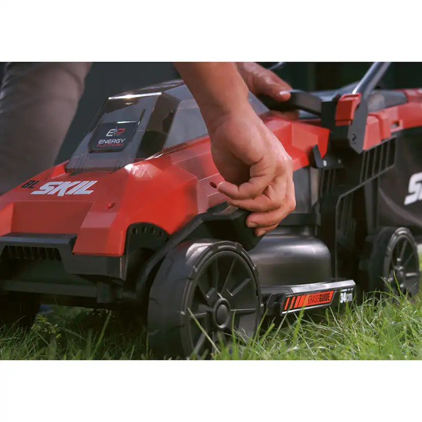 Gräsklippare SKIL 0130 BA Kolborstfri Batteridriven