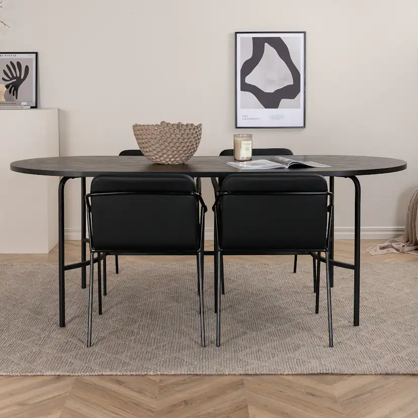 Matgrupp Venture Home San Francisco matbord och Tjärö matstol