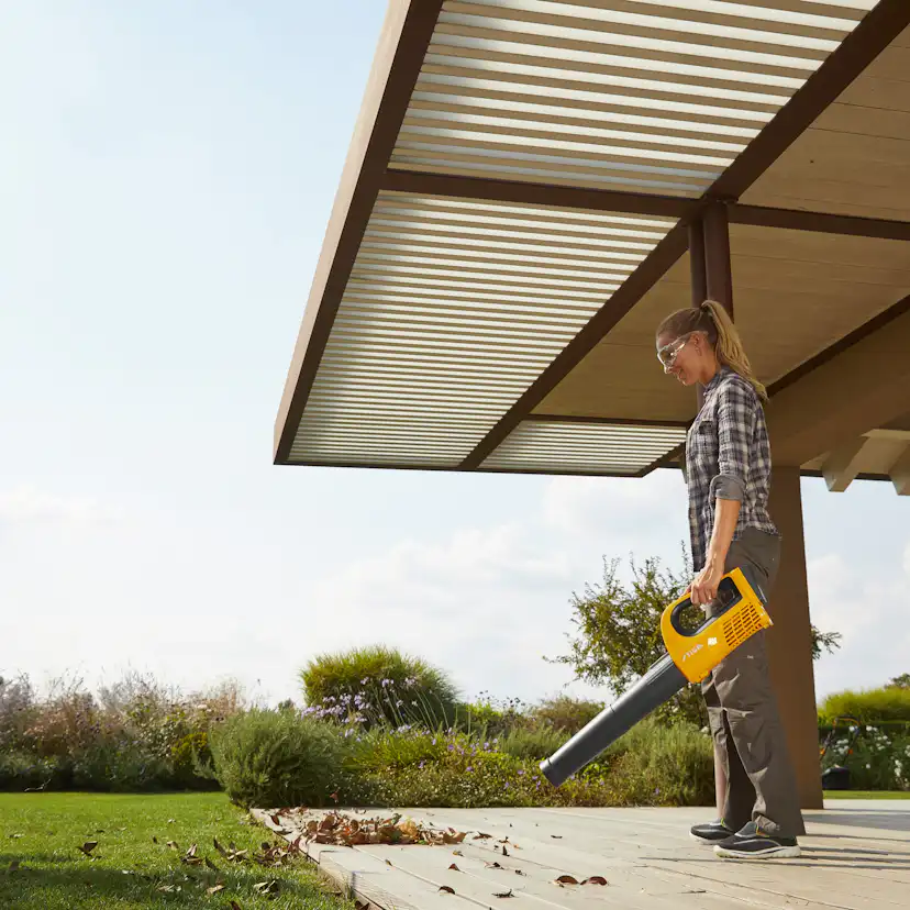 Lövblås STIGA BL 100 E Med Batteri & Laddare