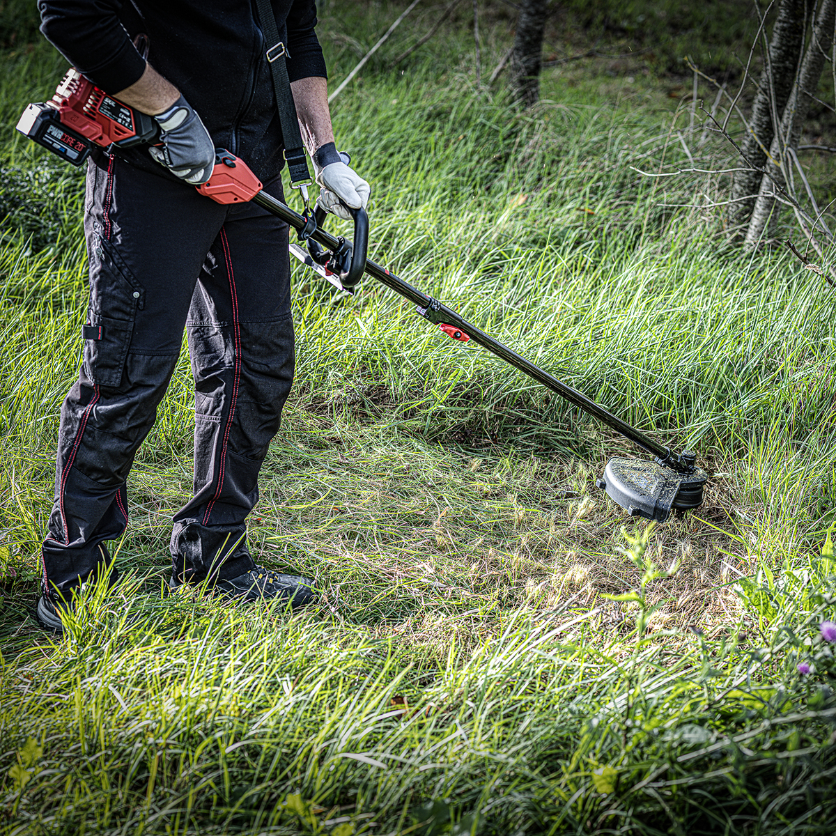 Röjsåg SKIL 0260 CA Kolborstfri Batteridriven