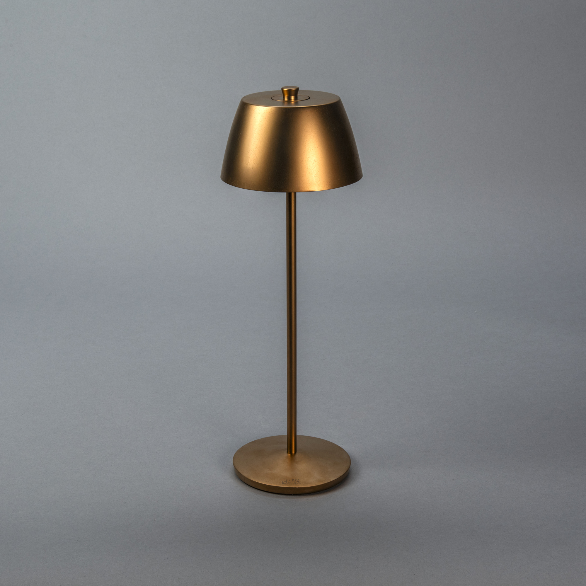 Èze bordslampa Matt Koppar USB Matt Koppar
