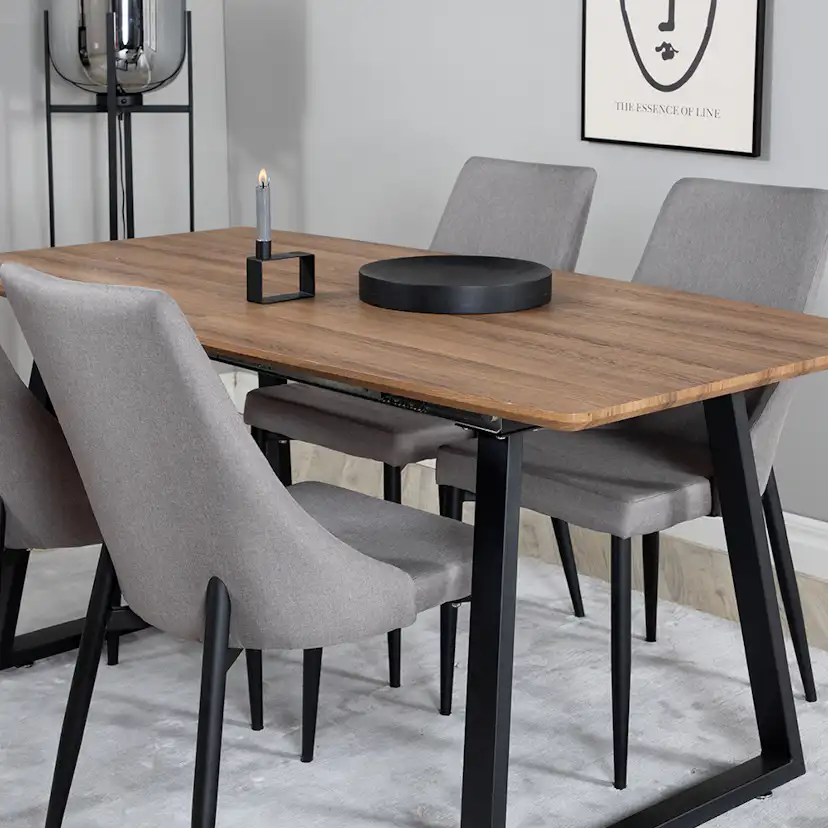 Matgrupp Venture Home Ina med 4 Laura Stolar