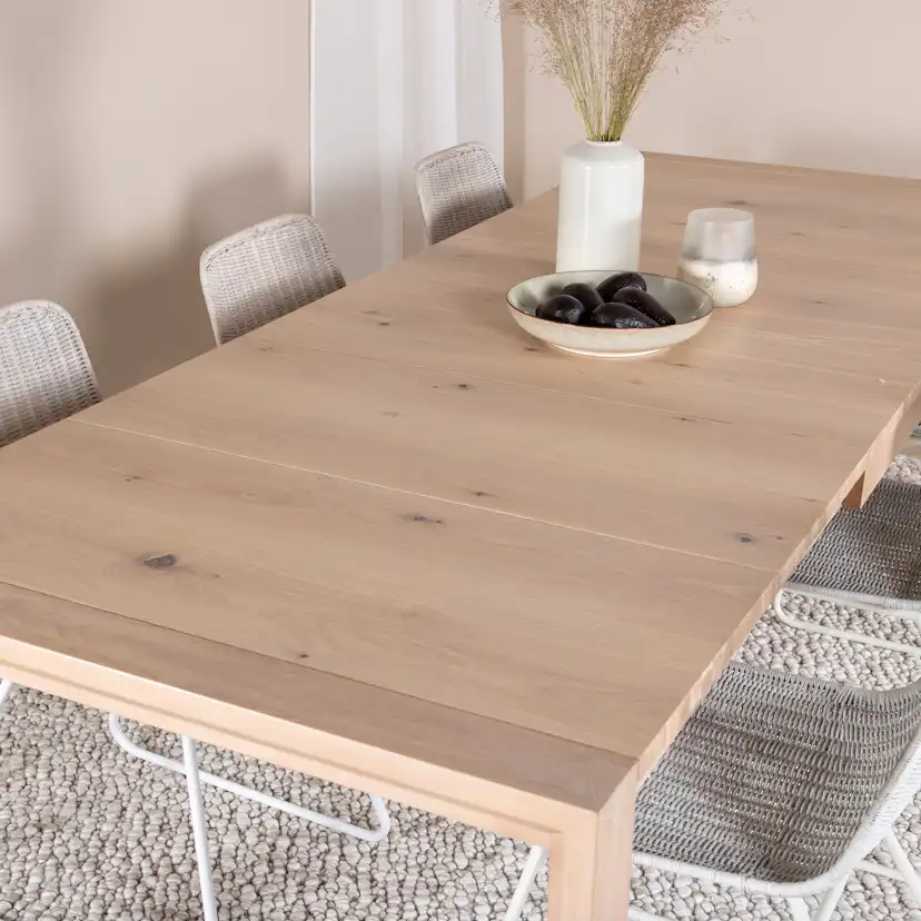 Matgrupp Venture Home Shy med 6 Cornelia Matstolar