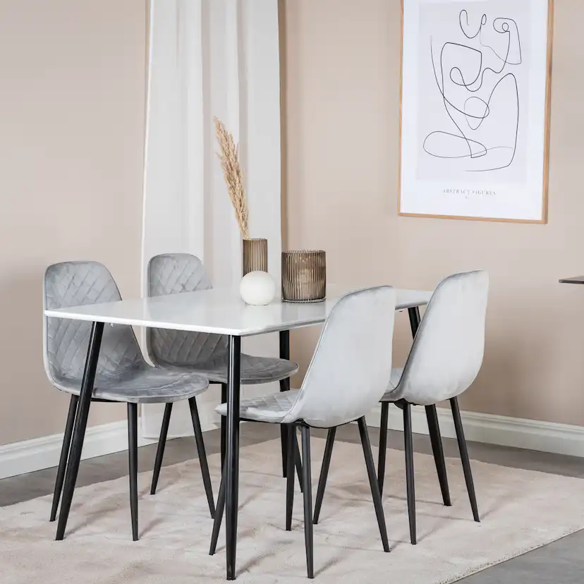 Matgrupp Venture Home Pobbie med 4 Phoi Stolar Sammet