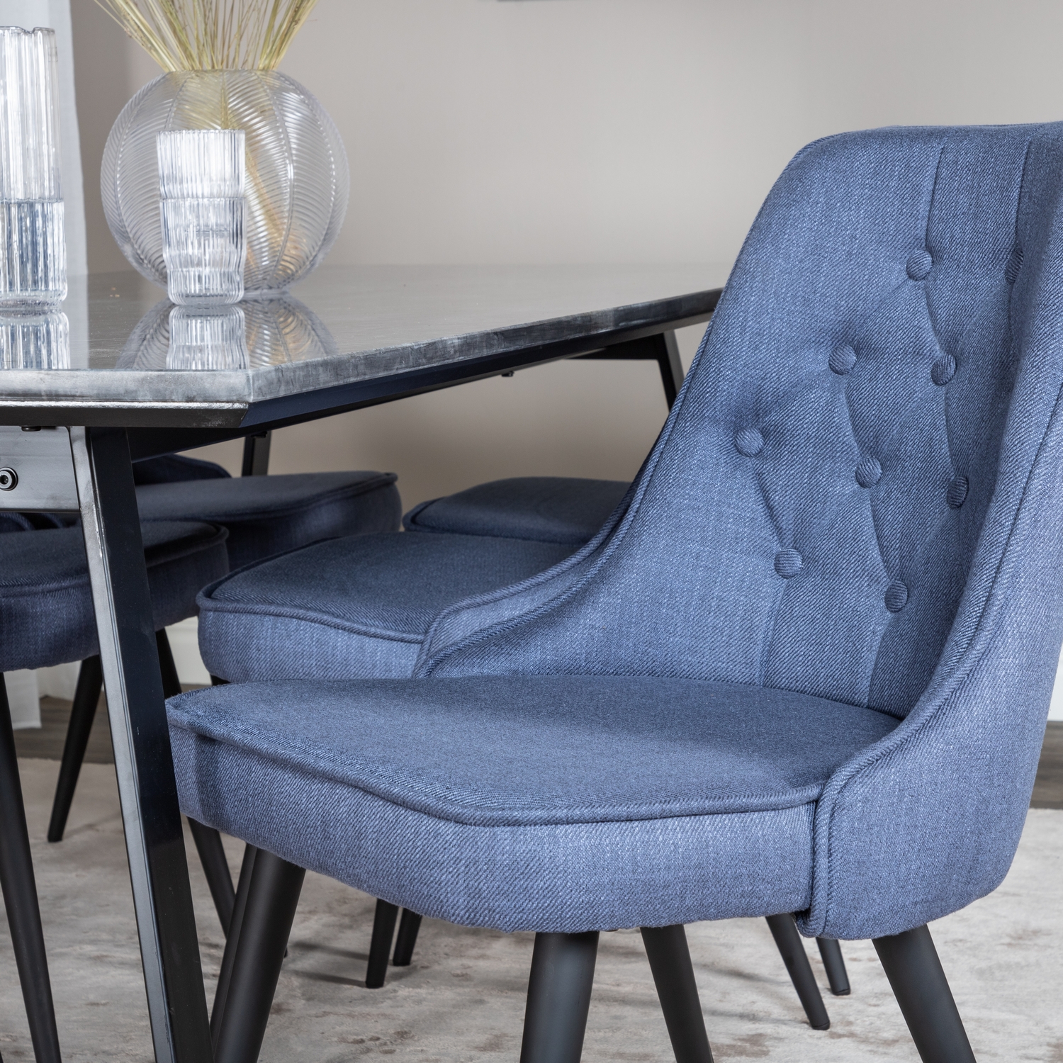 Matgrupp Venture Home Estelle med 6 Vera Stolar PolyEstelletyg