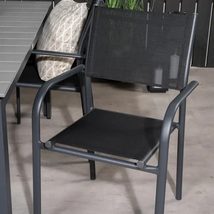 Matgrupp Venture Home Lova 160/240 med 4 Siri Matstolar