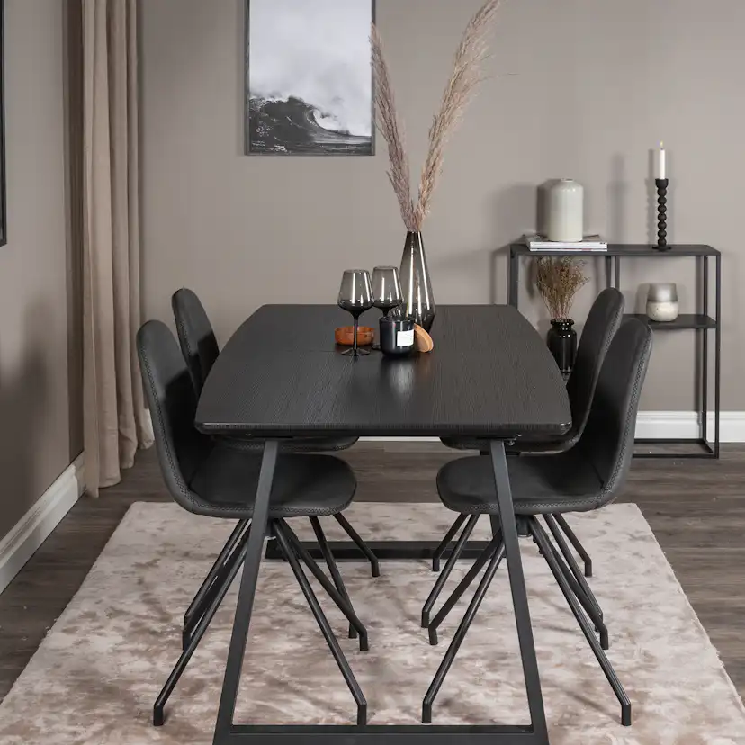 Matgrupp Venture Home Ina med 4 Pobbie Stolar Konstläder