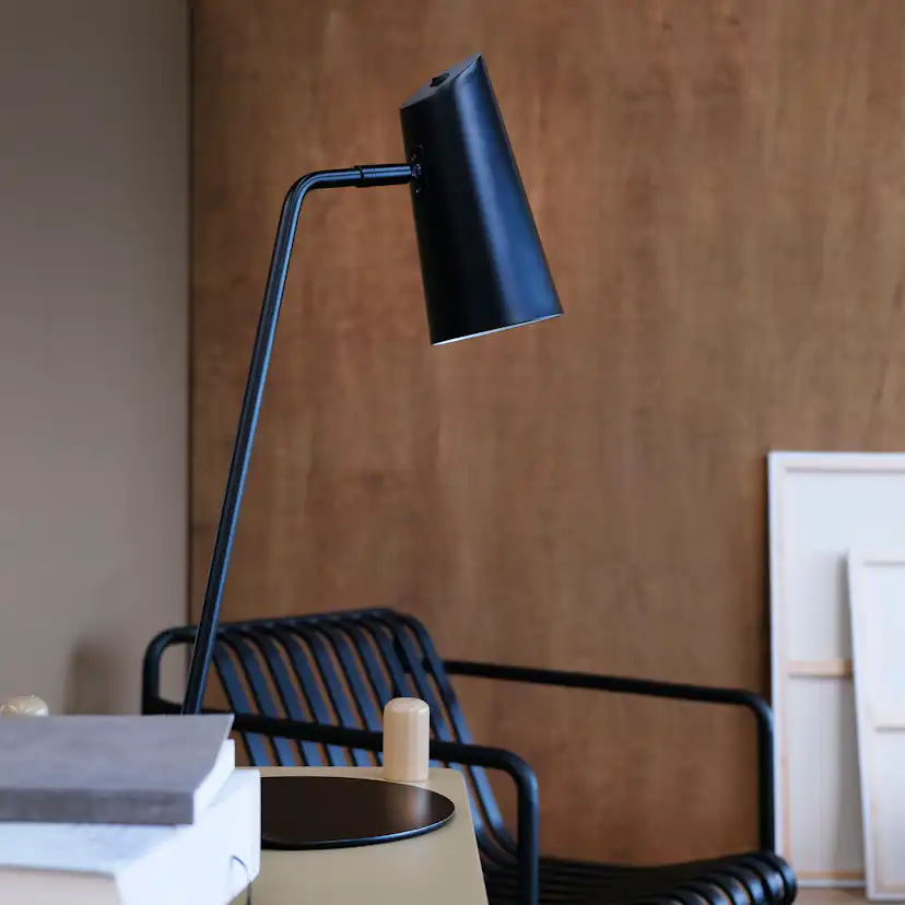 Bordslampa Dyberg Larsen Pallas
