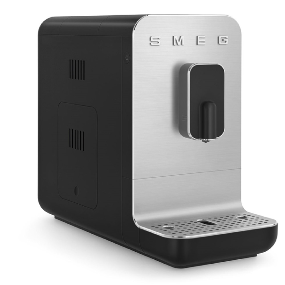 Espressomaskin Smeg BCC11BLMEU med Mjölkskummare Svart