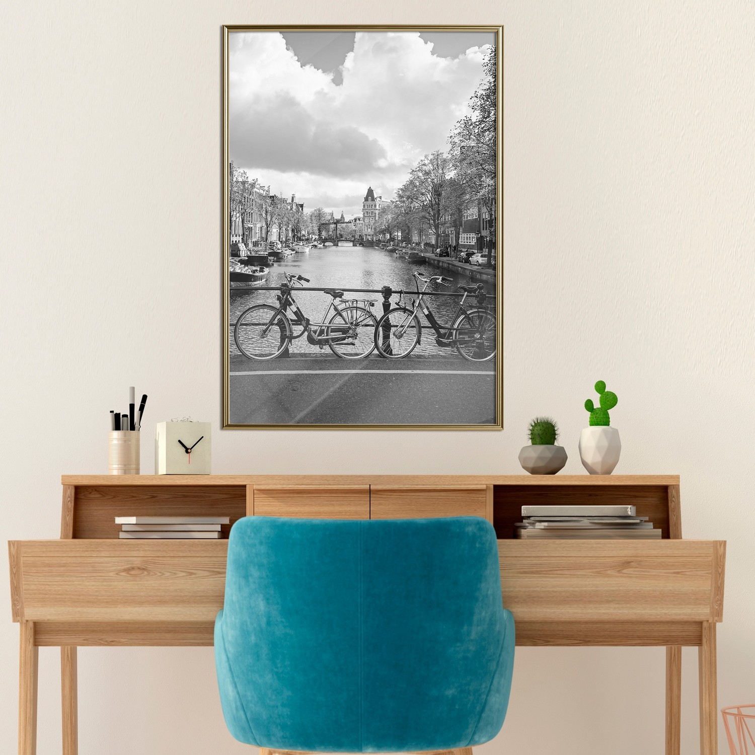 Affisch - Bikes On Bridge [Poster] 20x30 Guld ram, 20x30 cm