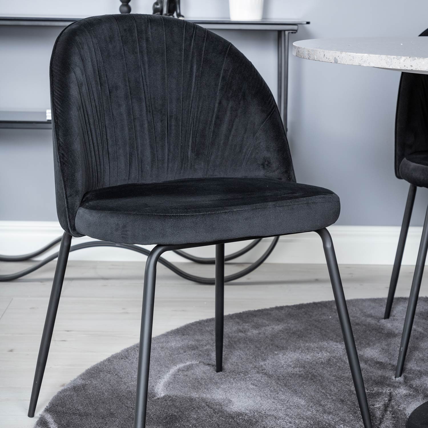 Matgrupp Venture Home Roxanna med 4 Wrigley Stolar Runt