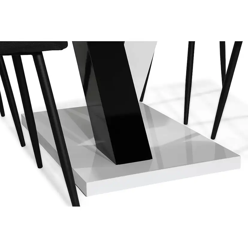 Matgrupp In Living Cesi 140 med 4 Nibe Stolar