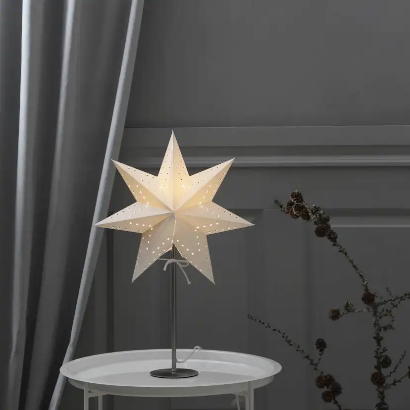 Adventsstjärna på Fot Star Trading Bobo