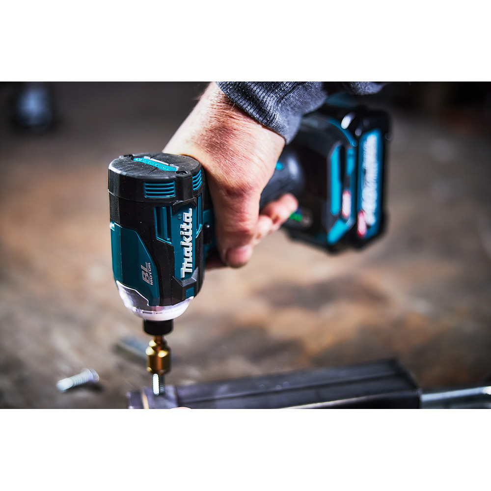 Slagskruvdragare Makita TD001GZ 40V XGT utan Batteri och Laddare