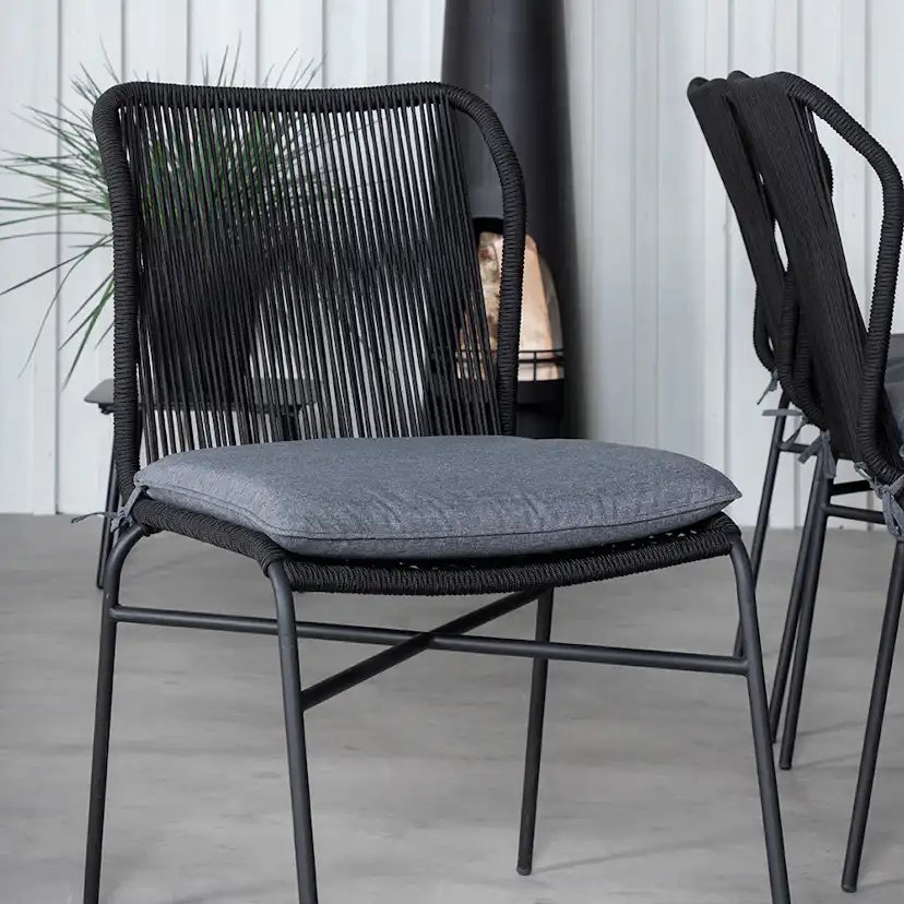 Matgrupp Venture Home King med 6 Julle Stapelbara Matstolar
