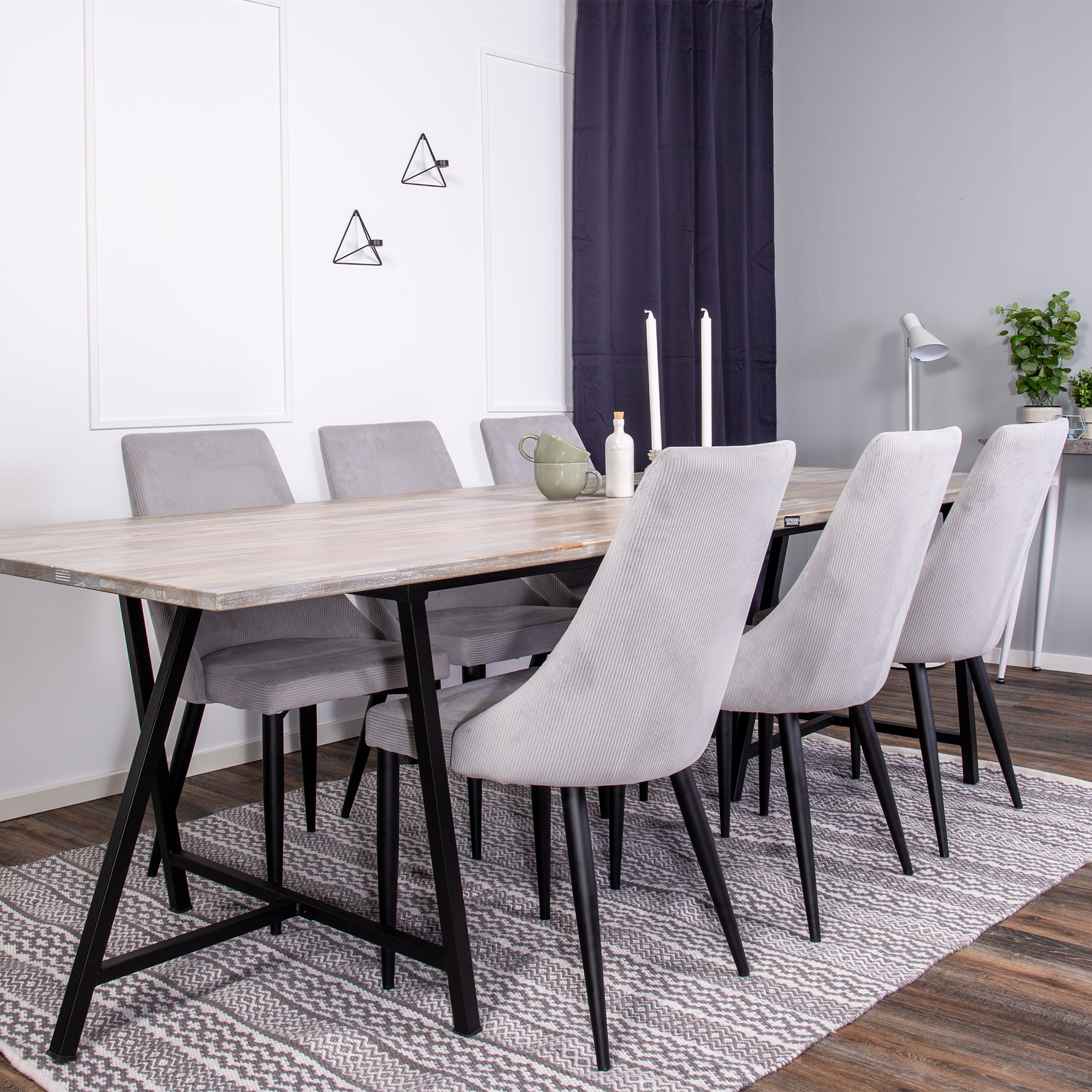 Matgrupp Venture Home Jenni med 6 Laura Stolar