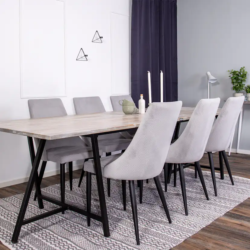 Matgrupp Venture Home Jenni med 6 Laura Stolar