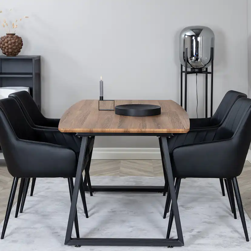 Matgrupp Venture Home Ina med 4 Corina Stolar Konstläder