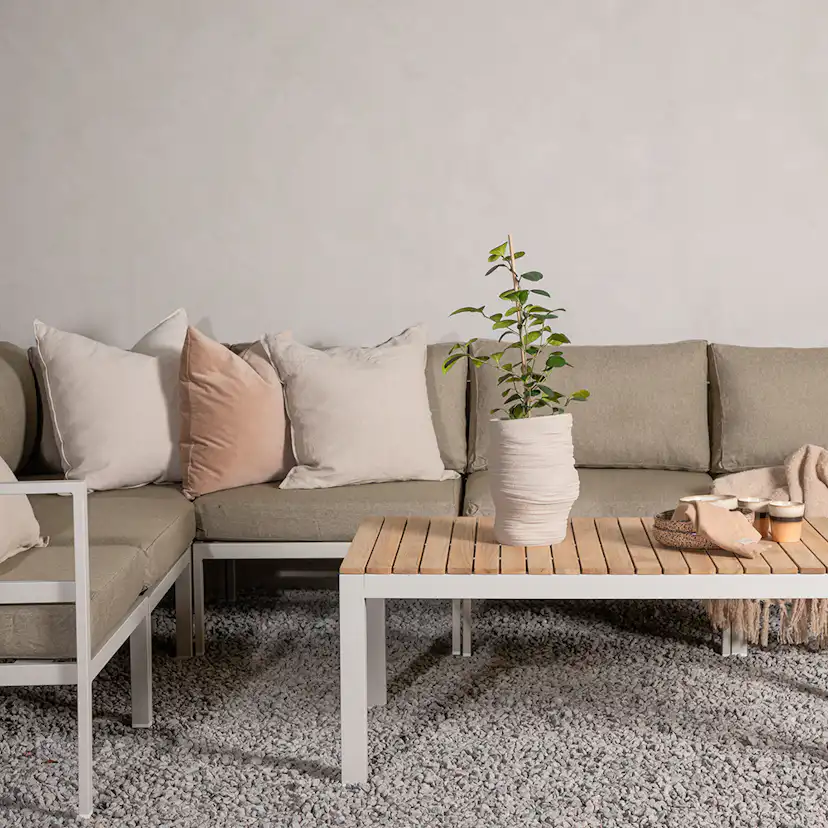 Loungegrupp Venture Home Copacabana 3+3 med Brasilia Soffbord