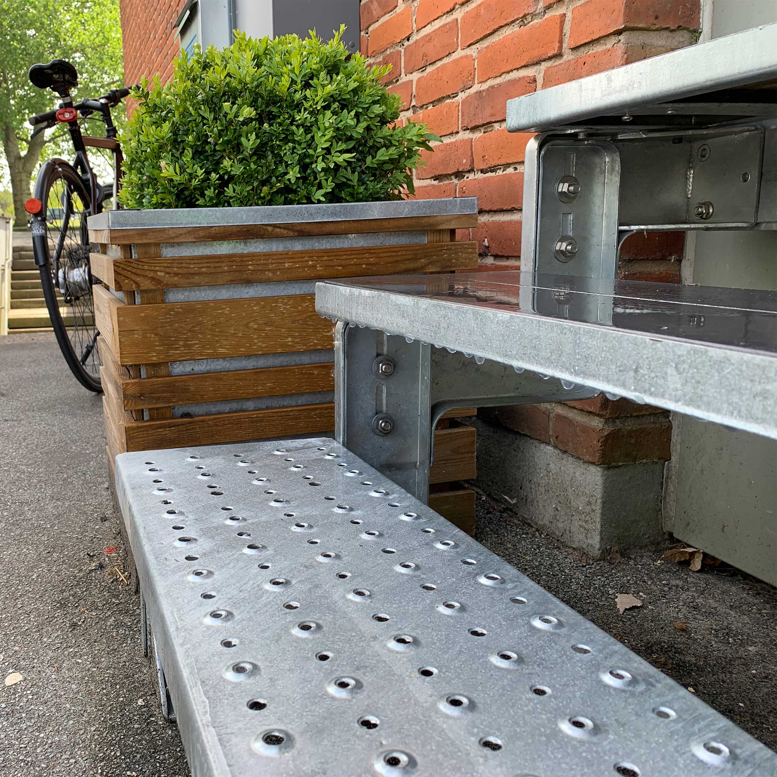 Trädgårdstrappa Dolle Gardentop med Räcke