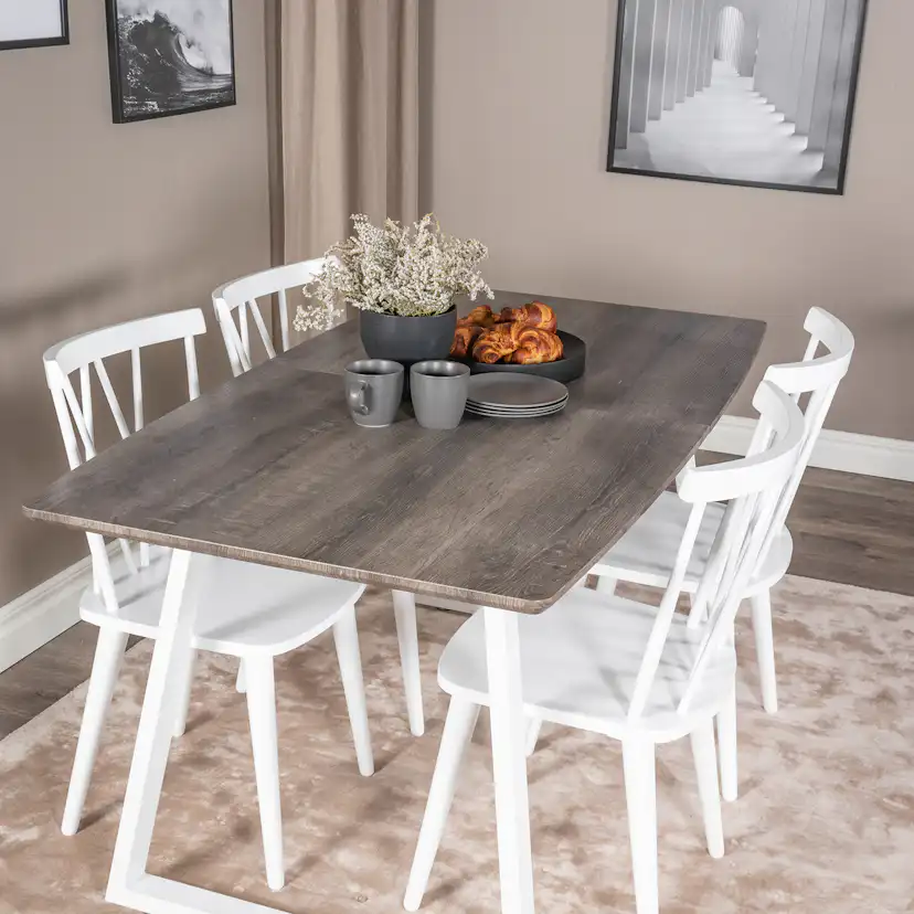 Matgrupp Venture Home Ina med 4 Marie Stolar