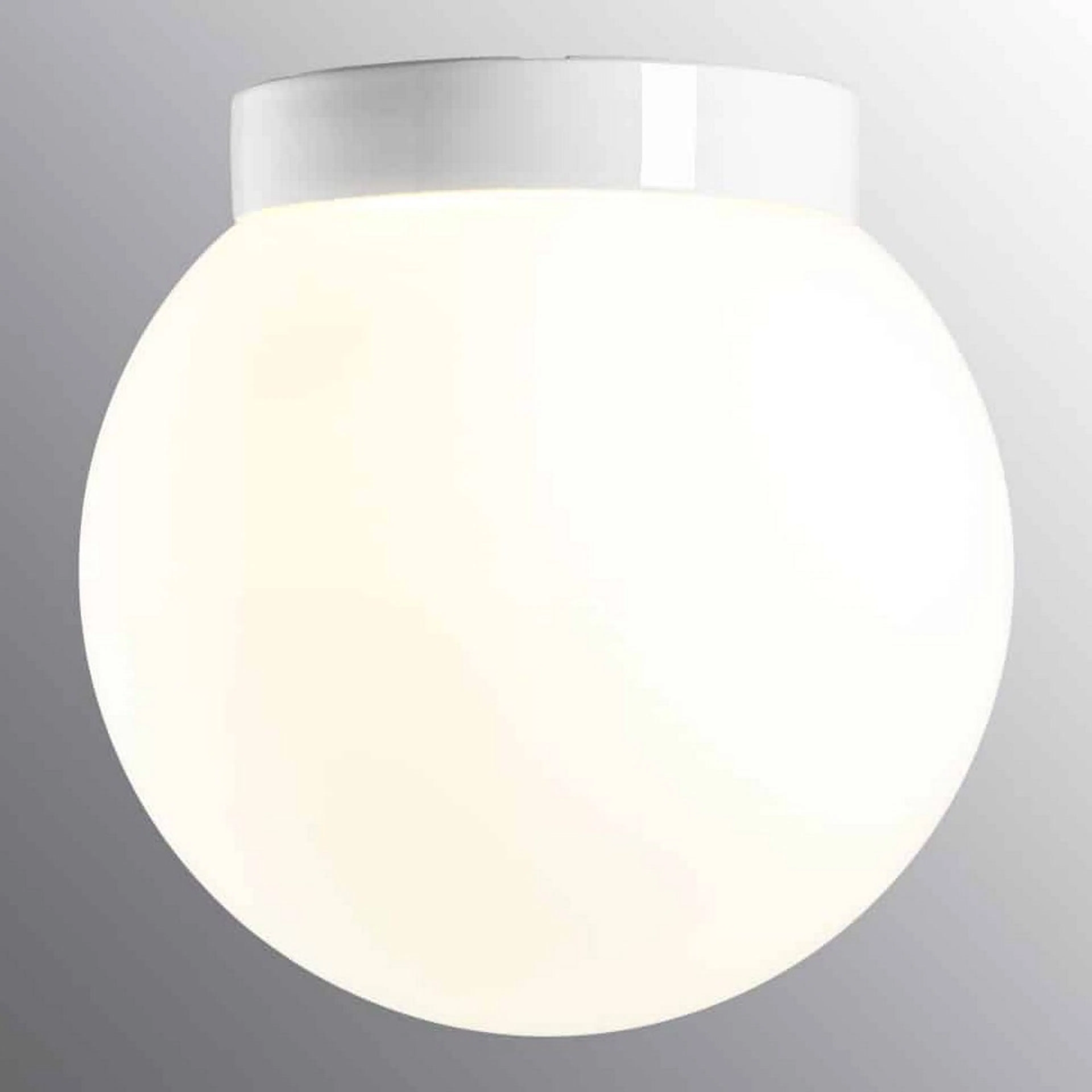 Vägg-/Taklampa Ifö Electric Classic Glob 300 Opal IP44 12W