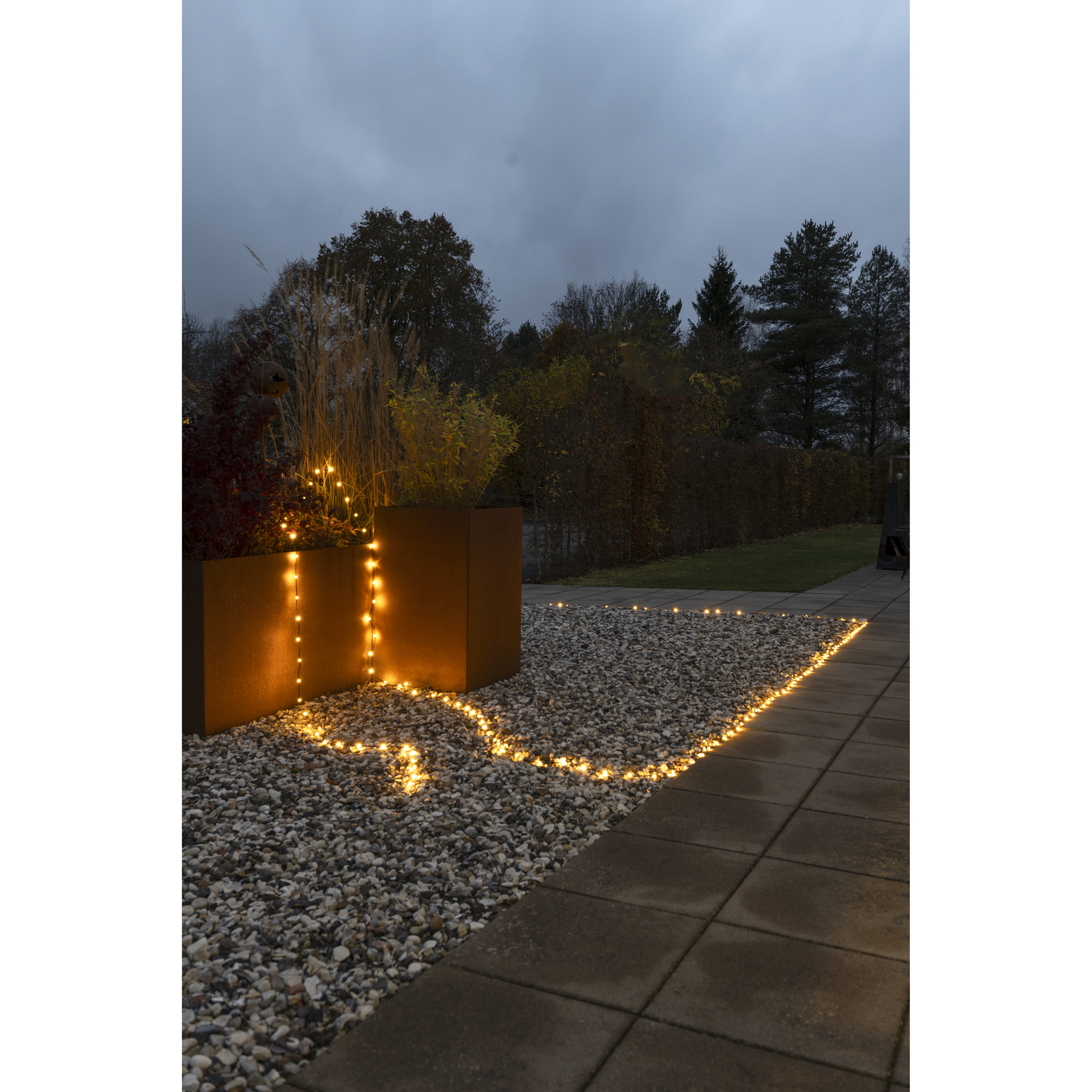 Ljusslinga Gnosjö Konstamide ShineLine 10 meter med 100st LED-lampor Amber Utomhus