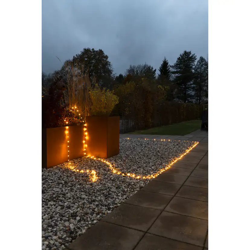 Ljusslinga Gnosjö Konstamide ShineLine 10 meter med 100st LED-lampor Amber Utomhus
