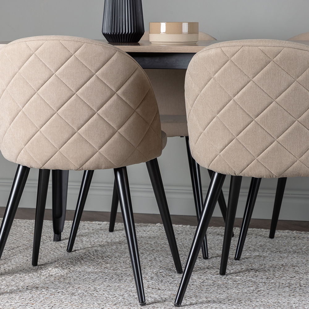 Matgrupp Venture Home Tempe Matbord 140 cm & 4 Velvet Stolar i Sammet