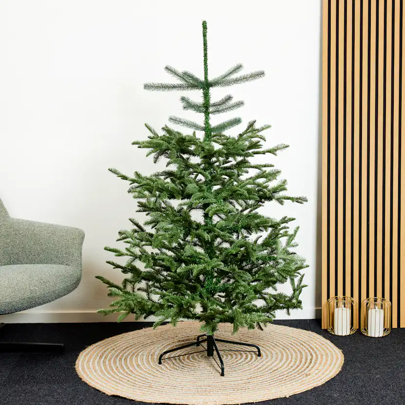 Plastgran Nordic Winter Julgran Danish Collection 150 x 118 cm