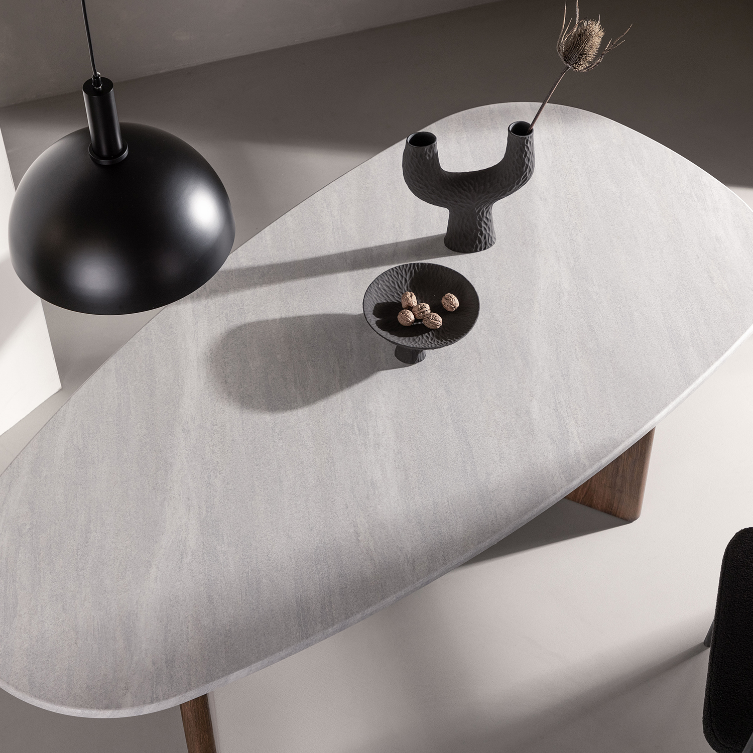 Matbord Venture Home Grönvik Ovalt Bord med Betonglook 180 cm